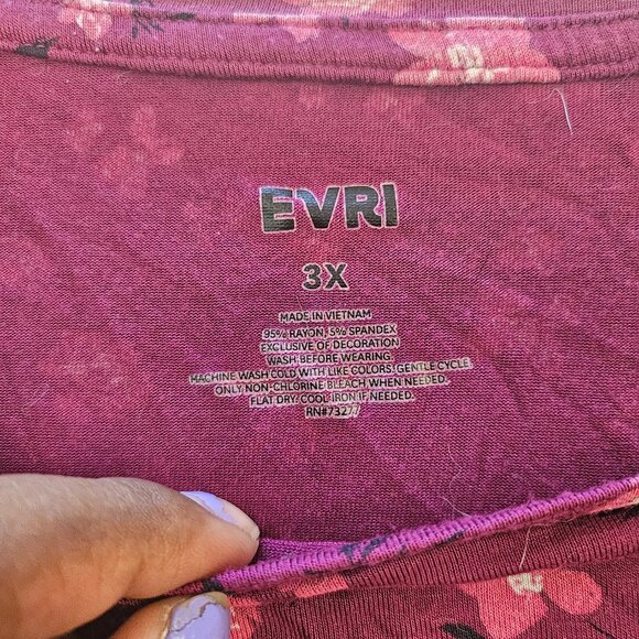 EVRI Women's Plus Size Top - Picture 2 of 6